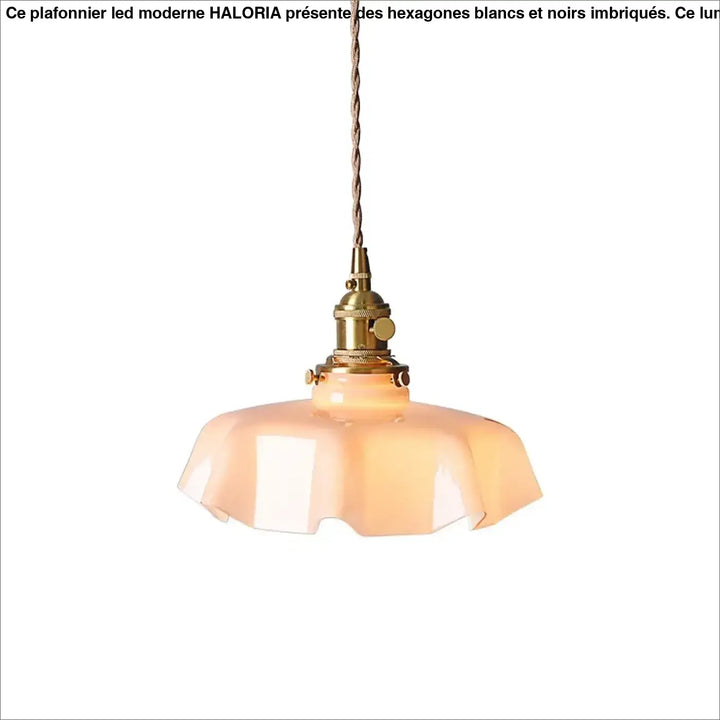Suspension rétro en verre ondulé rose et laiton vieilli

