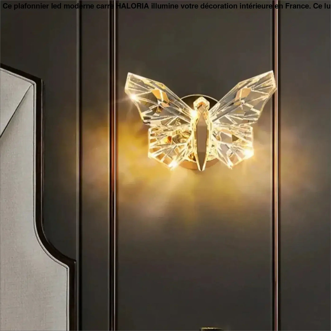 Applique murale papillon design élégante finition doré