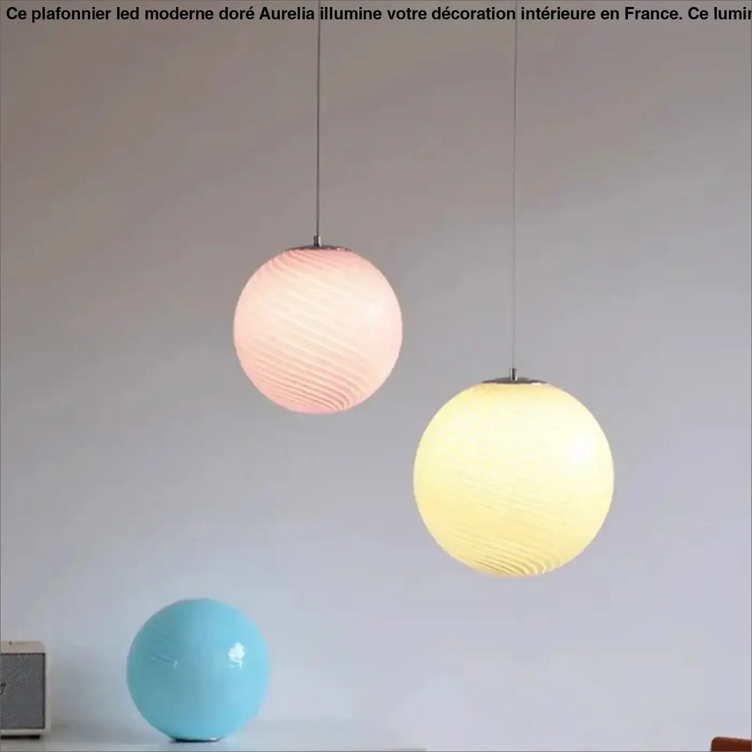Suspension boule en verre design doux et contemporain chic