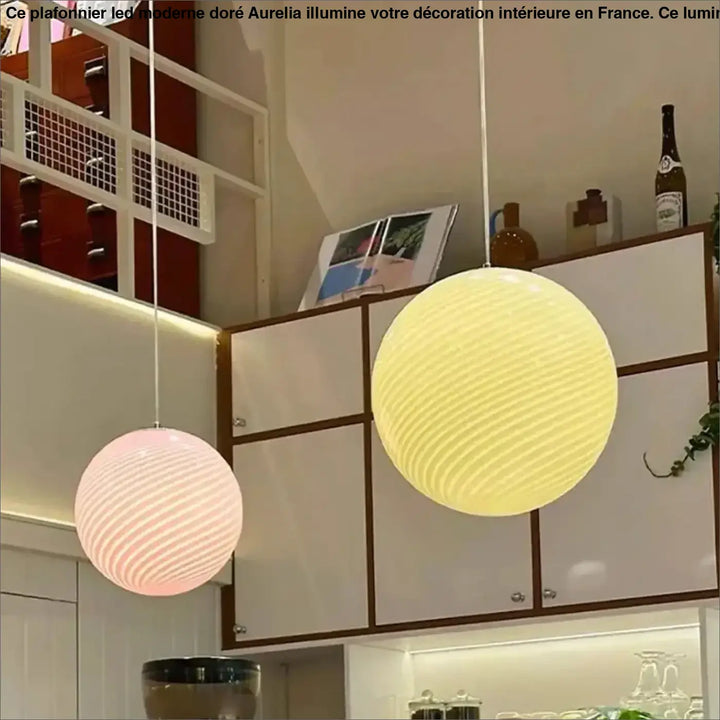 Suspension boule en verre design doux et contemporain chic