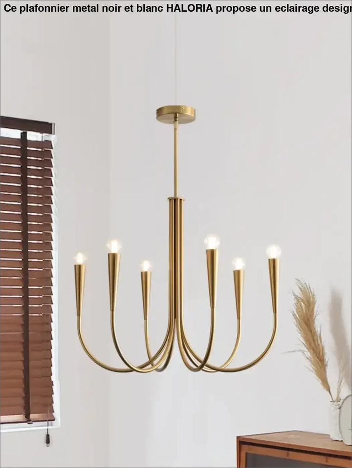 Suspension lustre en métal doré au design chandelier revisité

