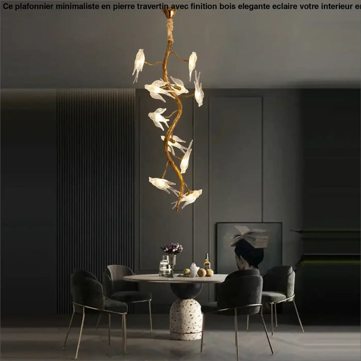 Luminaire plafonnier winglow avec branche dorée et lumières blanches translucides en forme d oiseaux