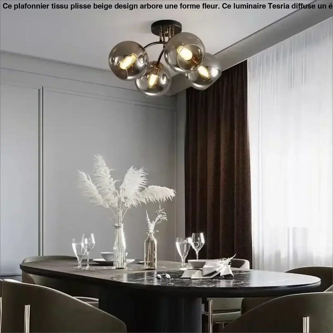 Plafonnier Contemporain Boules Verre Clair Et Détails Dorés