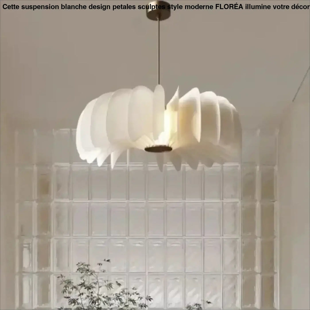 Suspension blanche design pétales sculptés style moderne