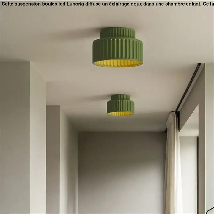 Plafonnier cylindrique strié au look rétro et original

