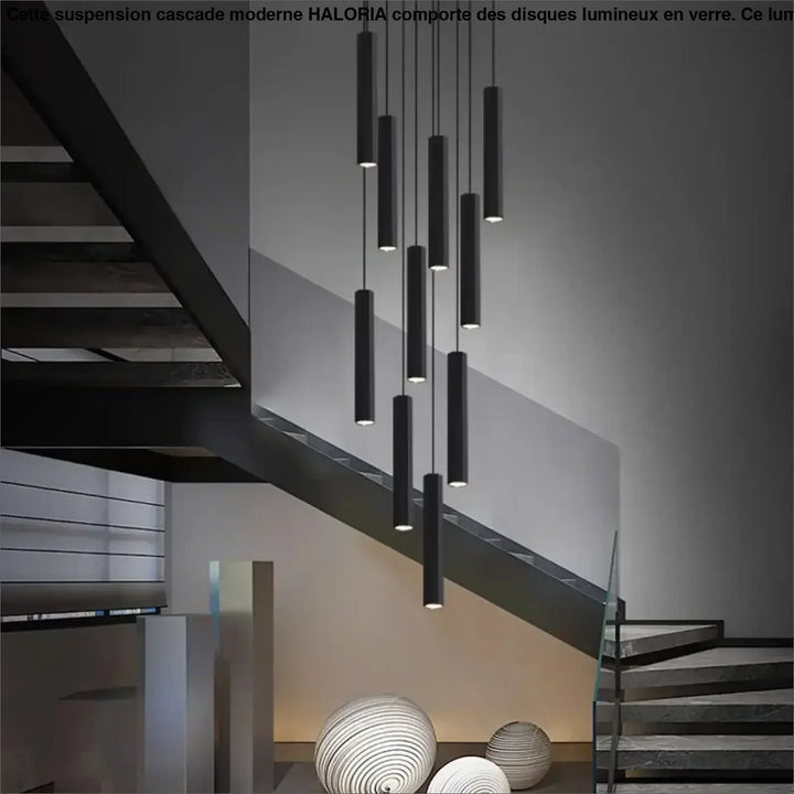 Suspension Cascade Moderne Cylindres Noirs Pour Escalier Chic