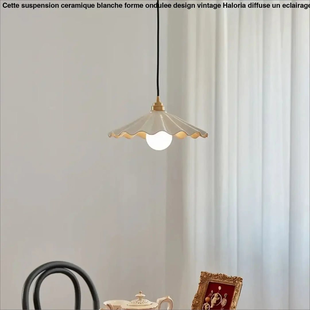 Suspension Céramique Blanche Forme Ondulée Design Vintage Chic