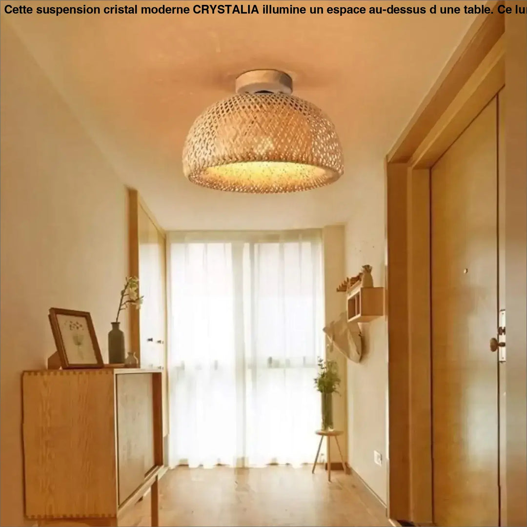 Suspension cristal moderne en bambou tissé chaud avec design circulaire en lattice et base métallique robuste