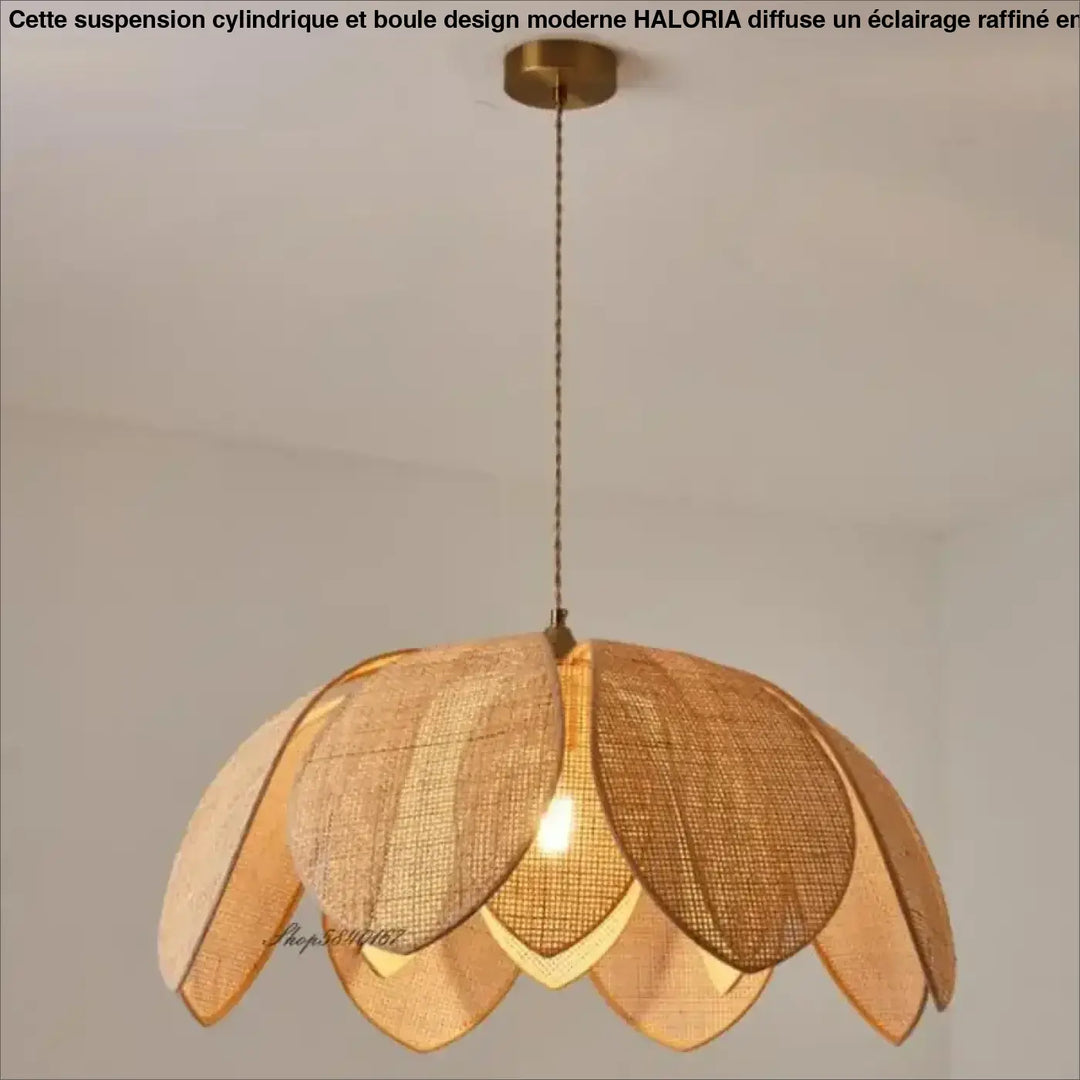 Suspension luminaire en tissu beige style artisanal élégant