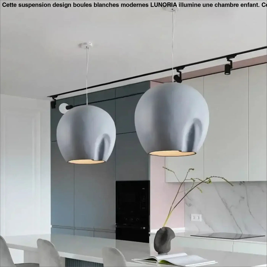 Suspension Luminaire Sphérique Pliée D’un Côté Touche Raffinée