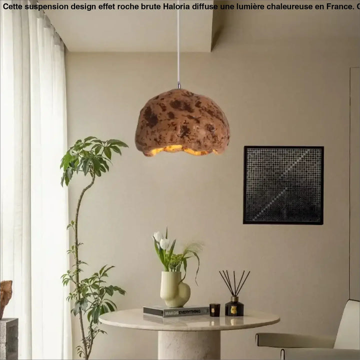 Suspension design effet roche brute lumière chaleureuse

