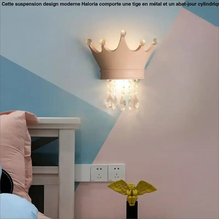 Applique murale design couronne avec pampilles pour chambre enfant