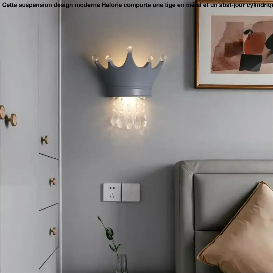 Applique murale design couronne avec pampilles pour chambre enfant