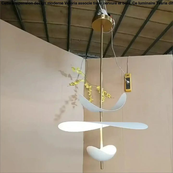 Suspension luminaire blanche en forme de pétale moderne chic