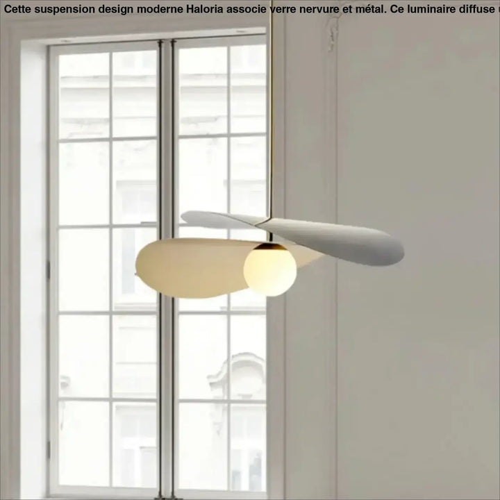 Suspension Design Trois Pales Blanc Et Doré Moderne

