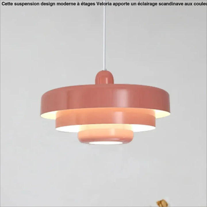 Suspension design moderne étages couleurs vives style scandinave