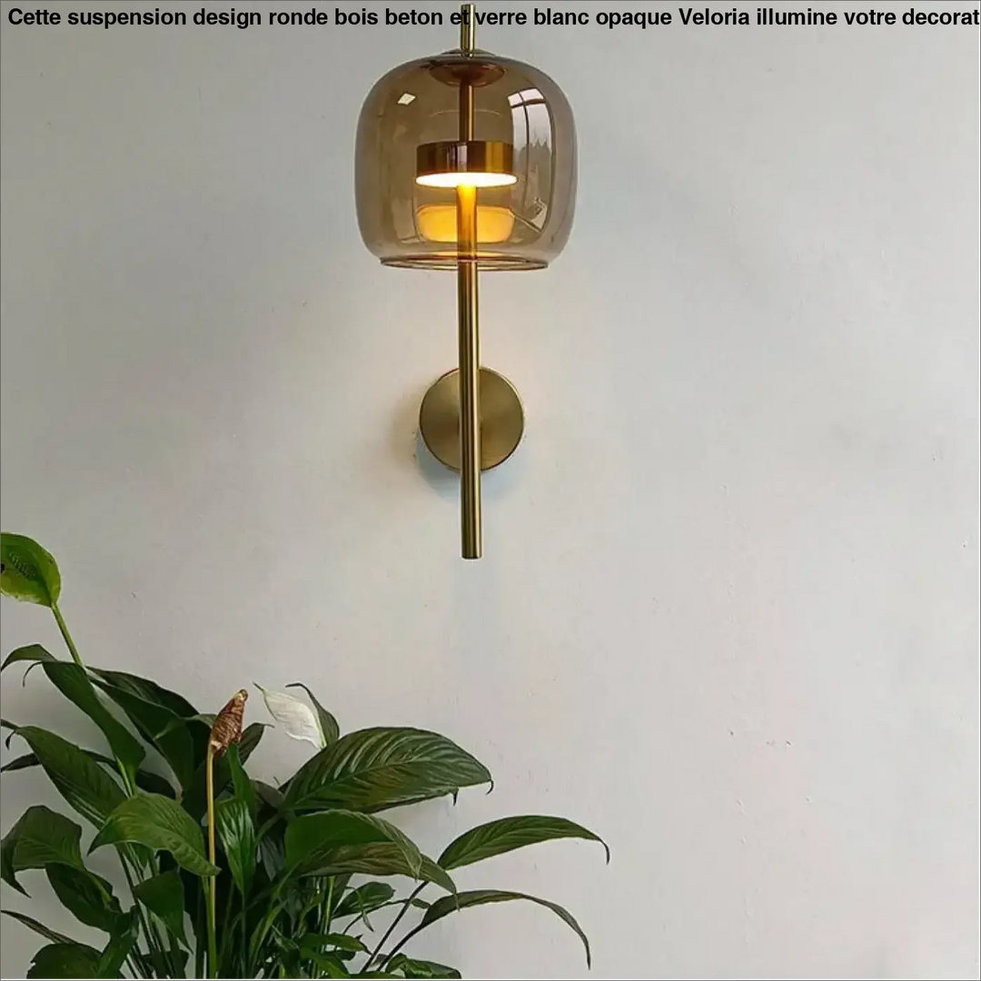 Applique murale élégante bras doré avec abat-jour en verre

