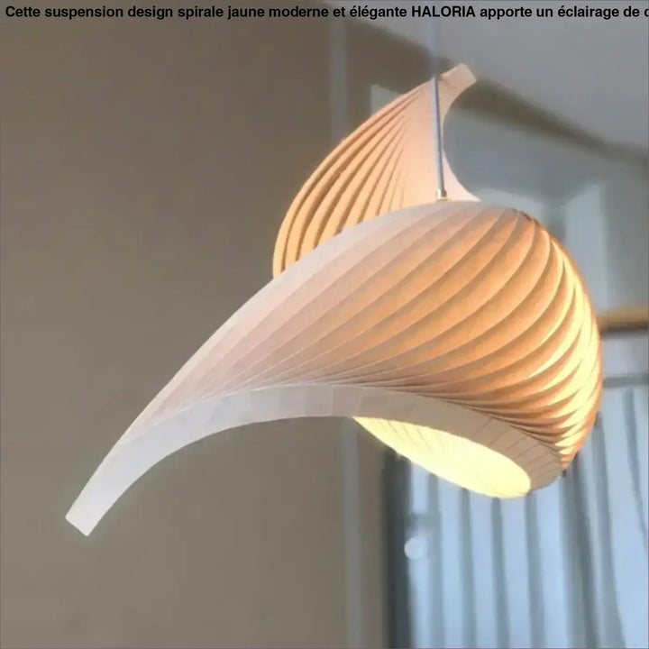 Suspension Design Spirale Jaune Moderne et Élégante

