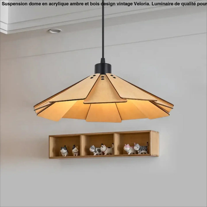 La suspension luminaire design épuré en bois naturel beige et marron