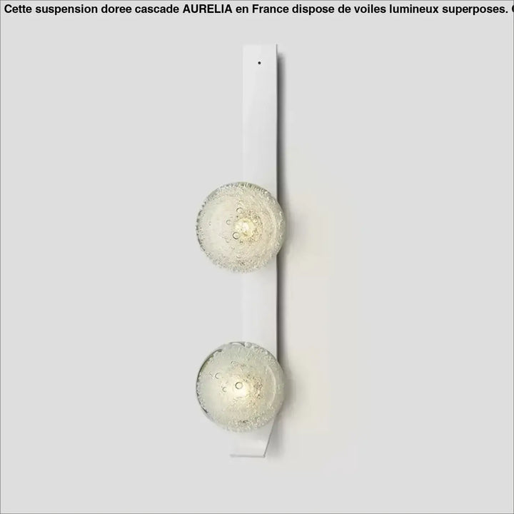 Applique Murale Verticale Dorée Avec Globes Soufflés Élégants