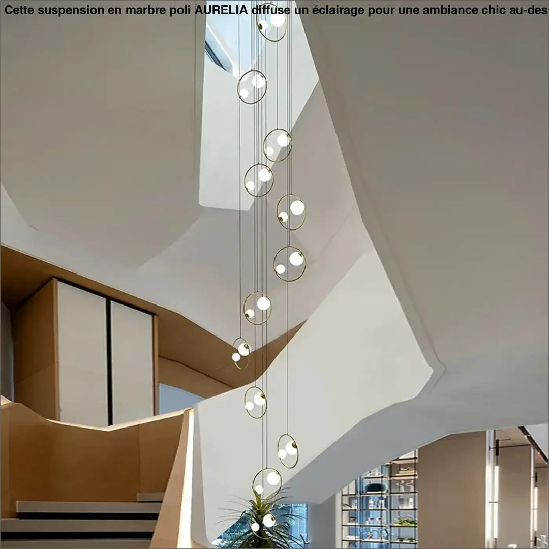 Suspension Cascade LED Moderne Avec Sphères Ajourées Chic Doré