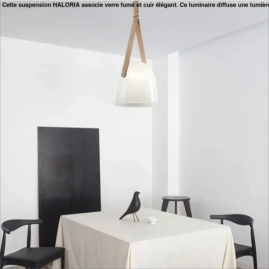 Suspension en verre fumé avec sangles en cuir élégant
