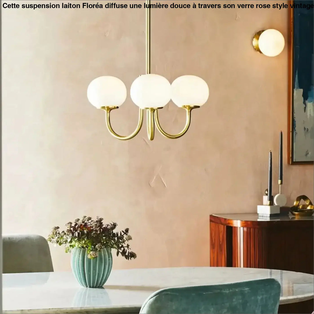 Suspension Laiton Avec Des Globes En Verre Style Vintage Élégant