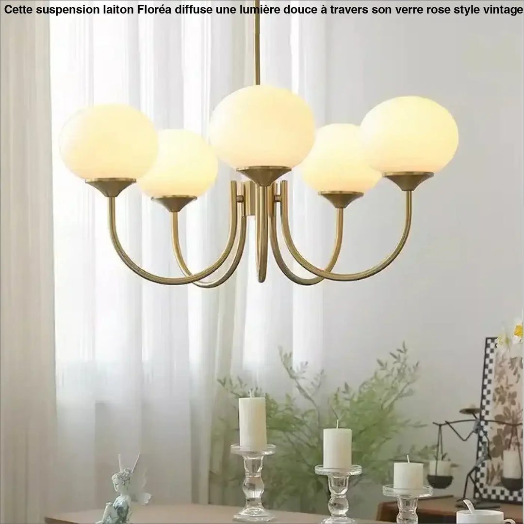 Suspension Laiton Avec Des Globes En Verre Style Vintage Élégant