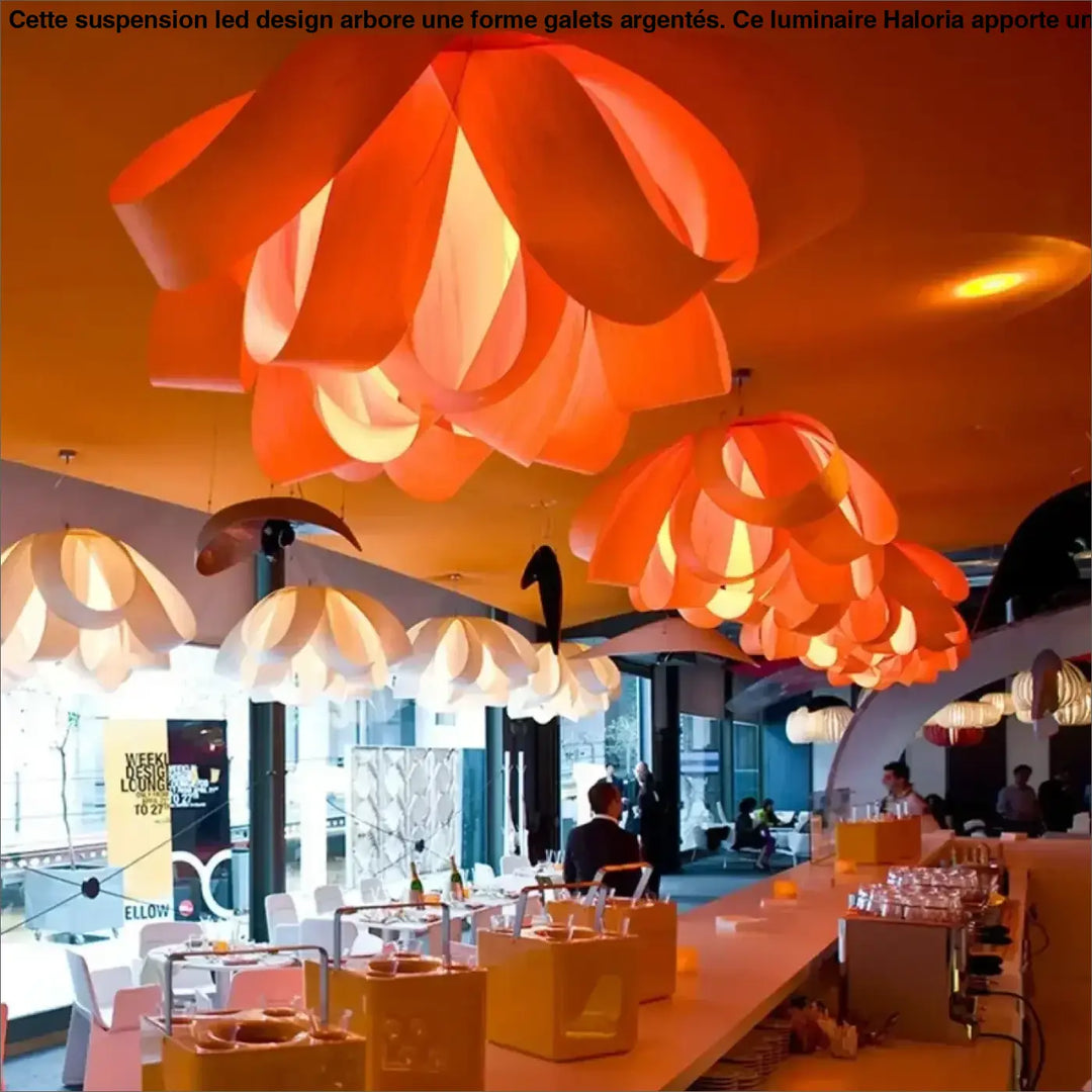 Suspension luminaire design organique en rubans de bois naturel
