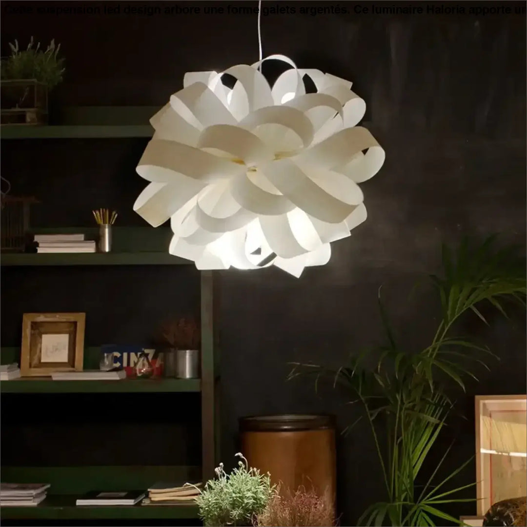 Suspension luminaire design organique en rubans de bois naturel