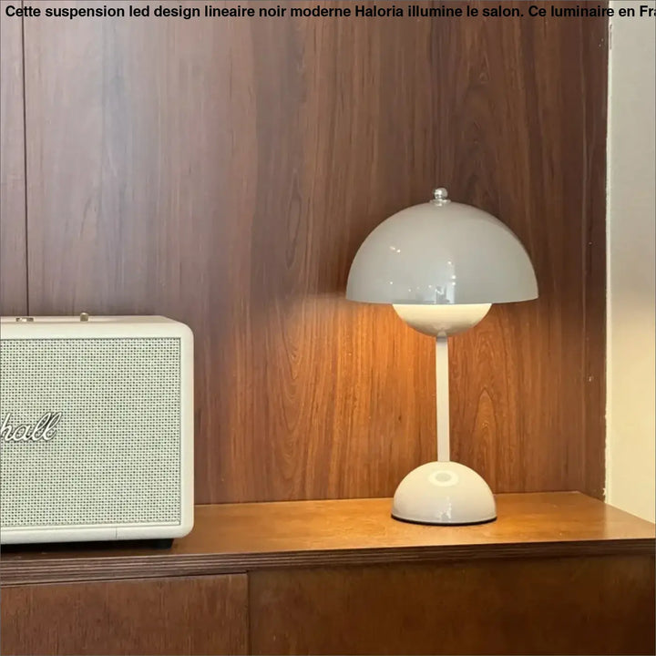 Lampe de table tamby en céramique écrue avec design champignon moderne et tige élancée pour table design colorée