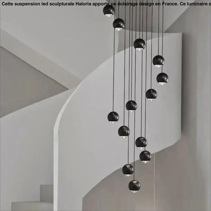 Suspension Cascade Moderne Boules Noires Pour Escalier