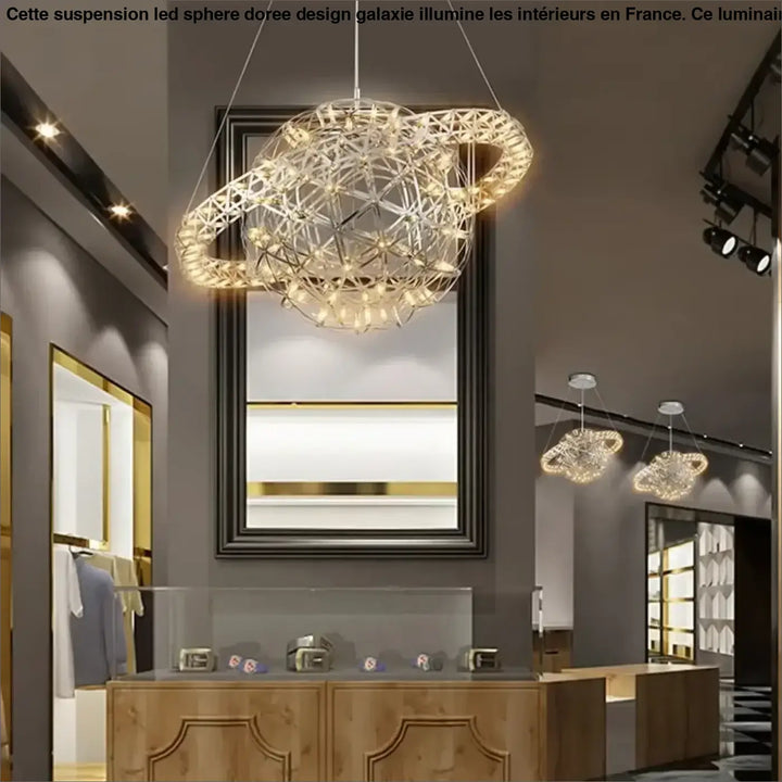 Suspension LED sphère dorée design galaxie style contemporain

