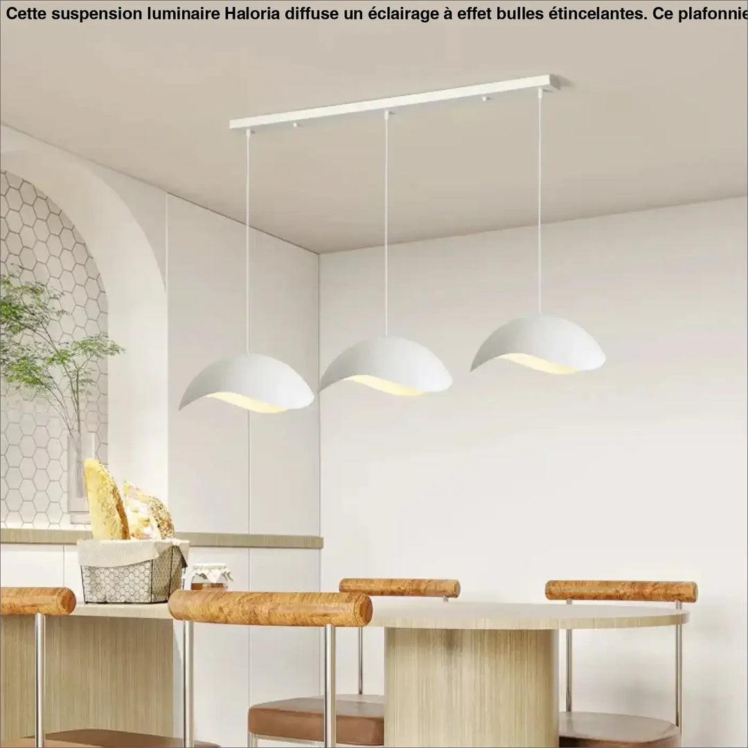 Suspension luminaire eloria avec courbes ondulées en blanc moderne et abat-jours incurvés suspendus au plafond minimaliste