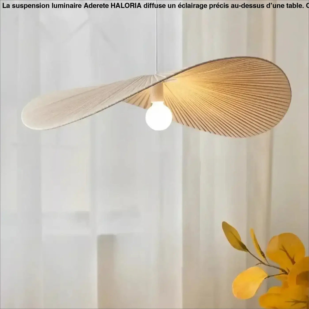 Suspension luminaire ondulée style japandi bois clair beige