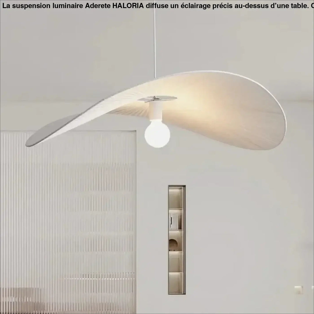 Suspension luminaire ondulée style japandi bois clair beige