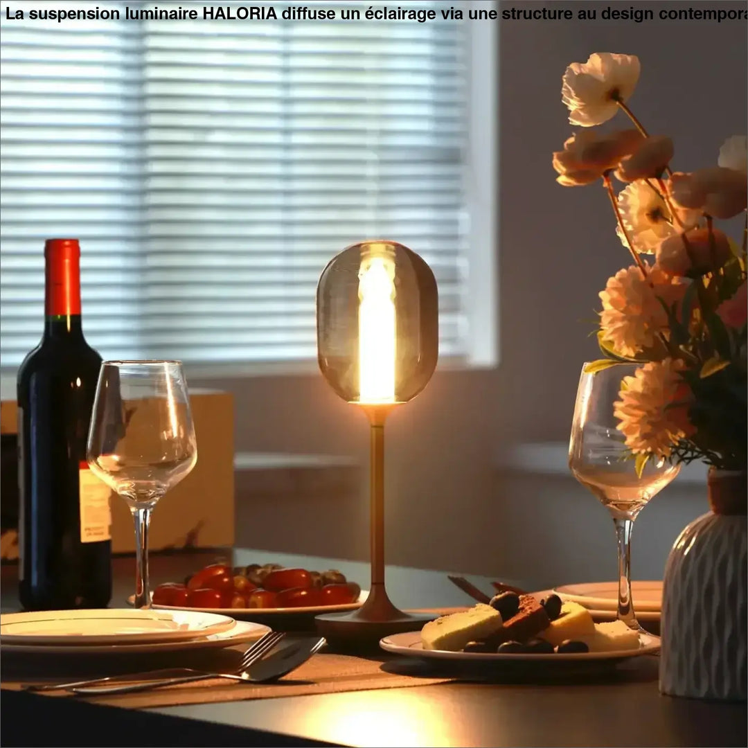 Lampe de chevet candle en verre moderne ton chaud avec base métallique mince offrant une lumière douce et ambiance chaleureuse