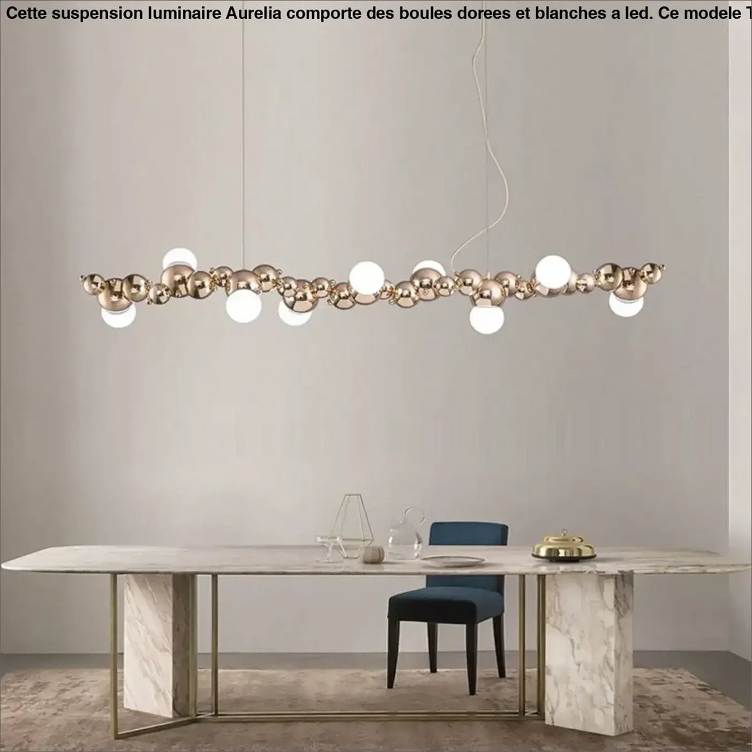 Suspension Luminaire Avec Des Boules Dorées Et Blanches À LED