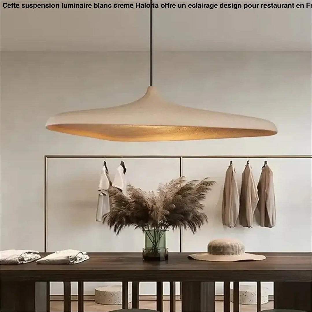 Suspension luminaire blanc crème au design original pour restaurant

