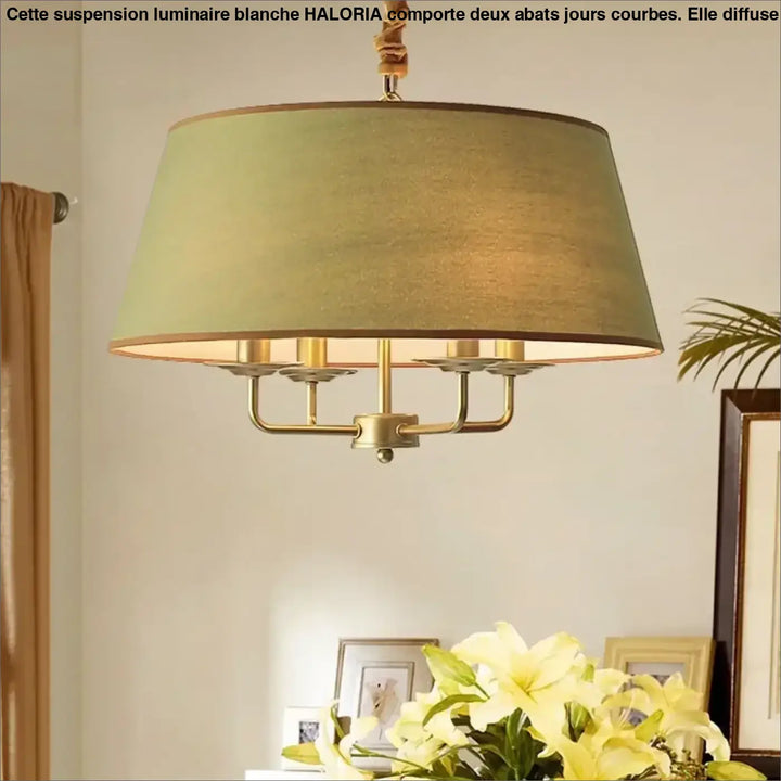 Suspension luminaire à abat jour vert et au support doré vintage

