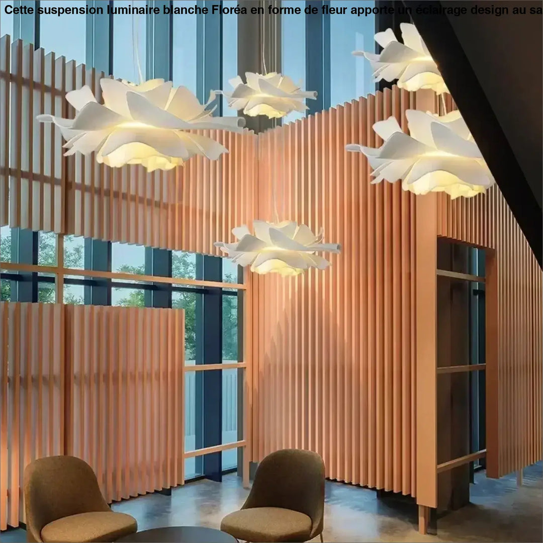 Suspension luminaire blanche en forme de fleur pour salon

