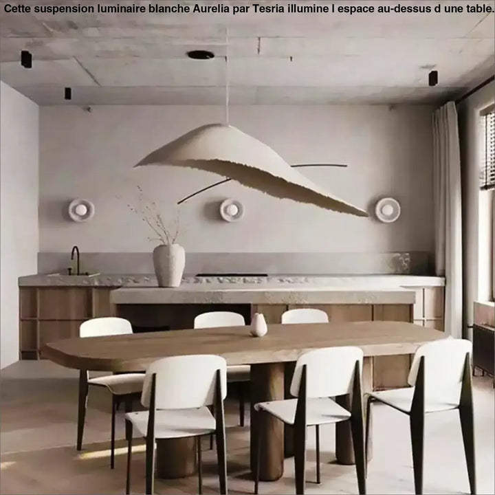 Suspension luminaire blanche haut de gamme au design original

