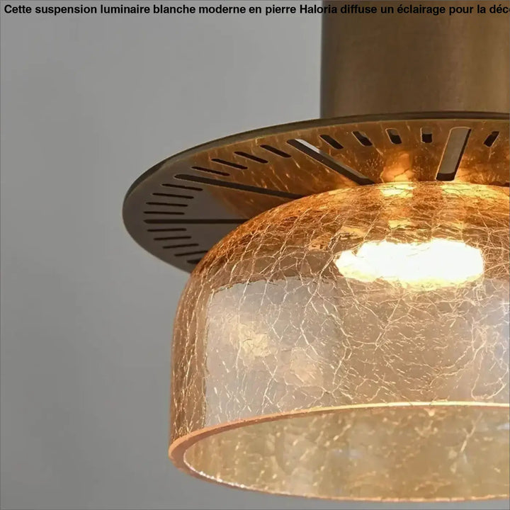 Suspension luminaire design en verre texturé et métal doré moderne