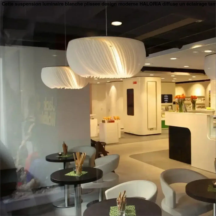 Suspension luminaire blanche plissée design moderne

