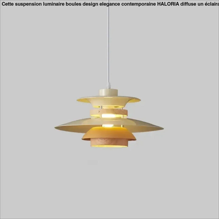 Suspension luminaire stratys avec disques superposés en métal chaud et bois suspendu par corde blanche design scandinave