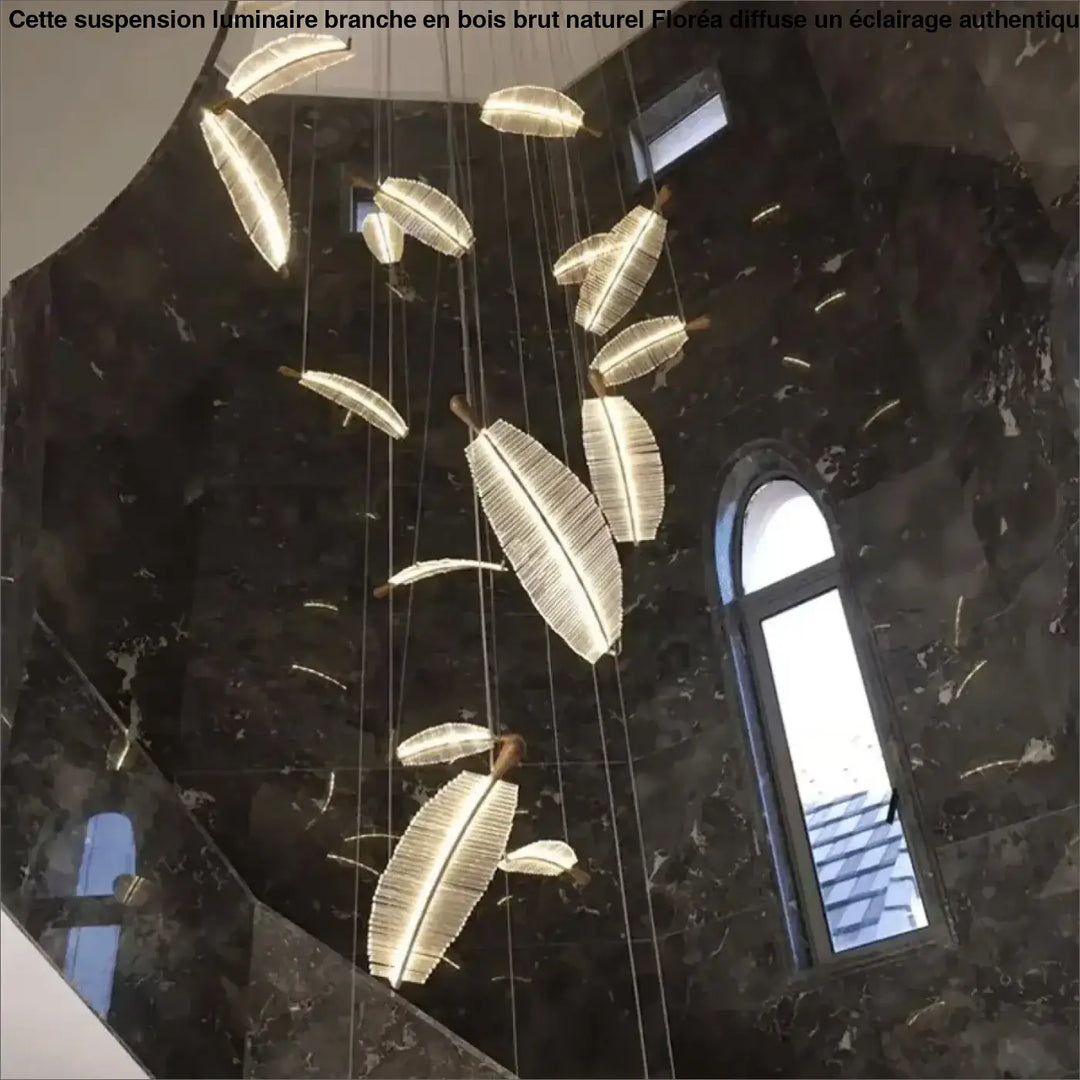 Suspension luminaire en forme de plume cristal et doré élégant
