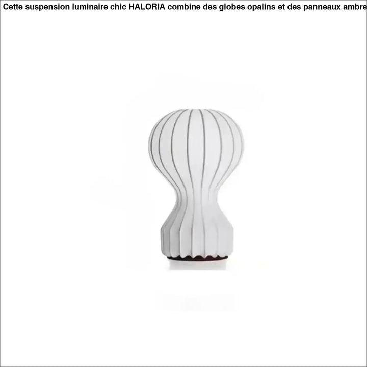 Lampe de table lannda blanche nervurée avec design moderne et rayures verticales grises subtiles