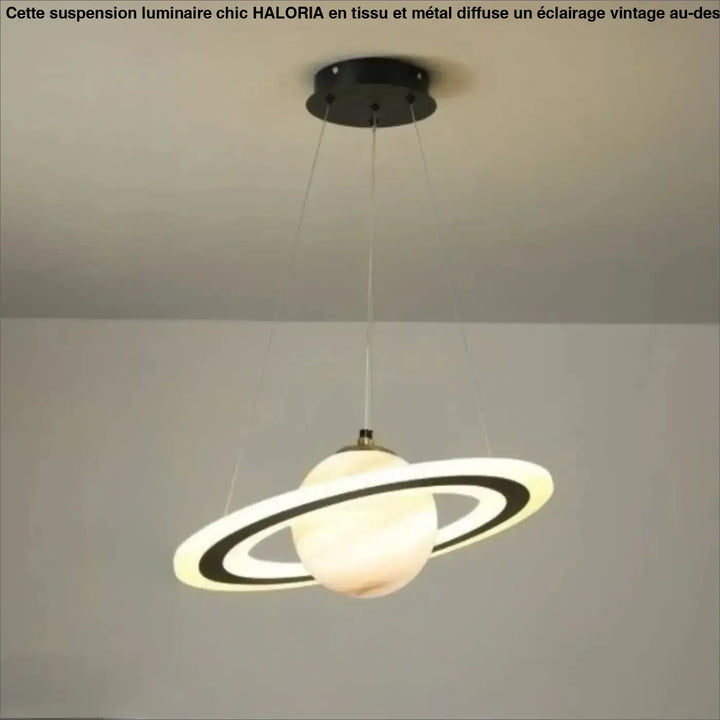 Suspension luminaire titania style saturne avec sphère en verre dépoli lumière blanche et anneaux noirs lumineux