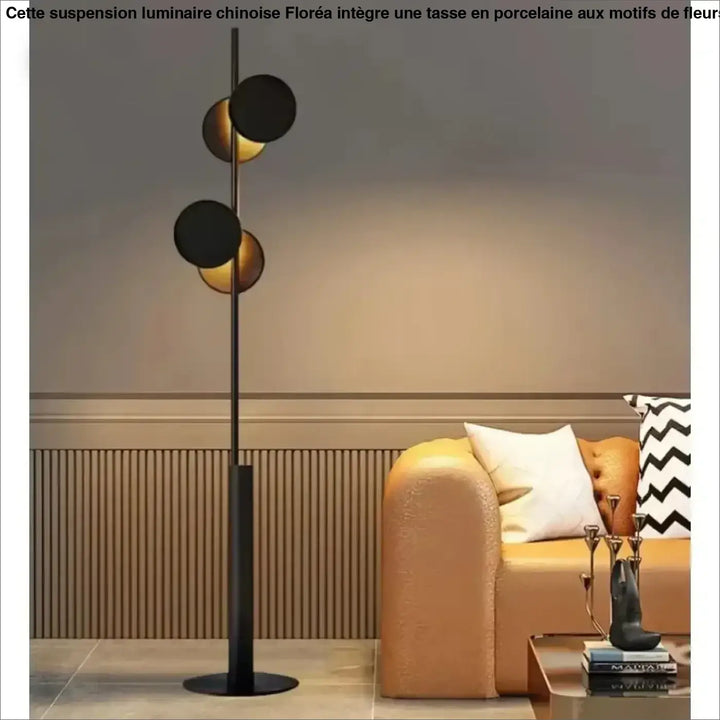 Lampadaire contemporain noir et doré au style chic et raffiné