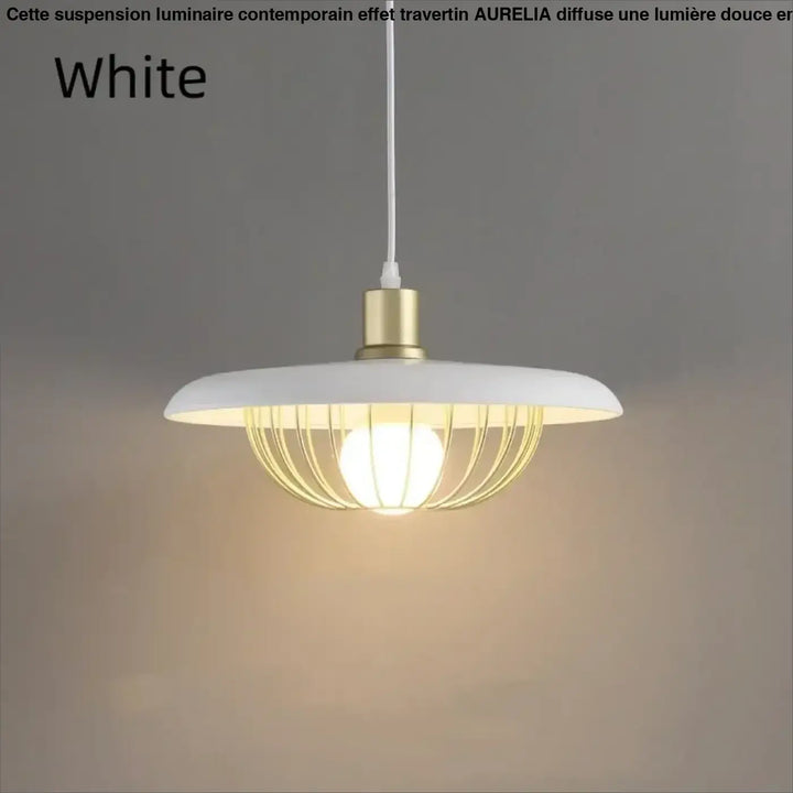 Suspension luminaire en bois et métal doré avec abat-jour rond chic